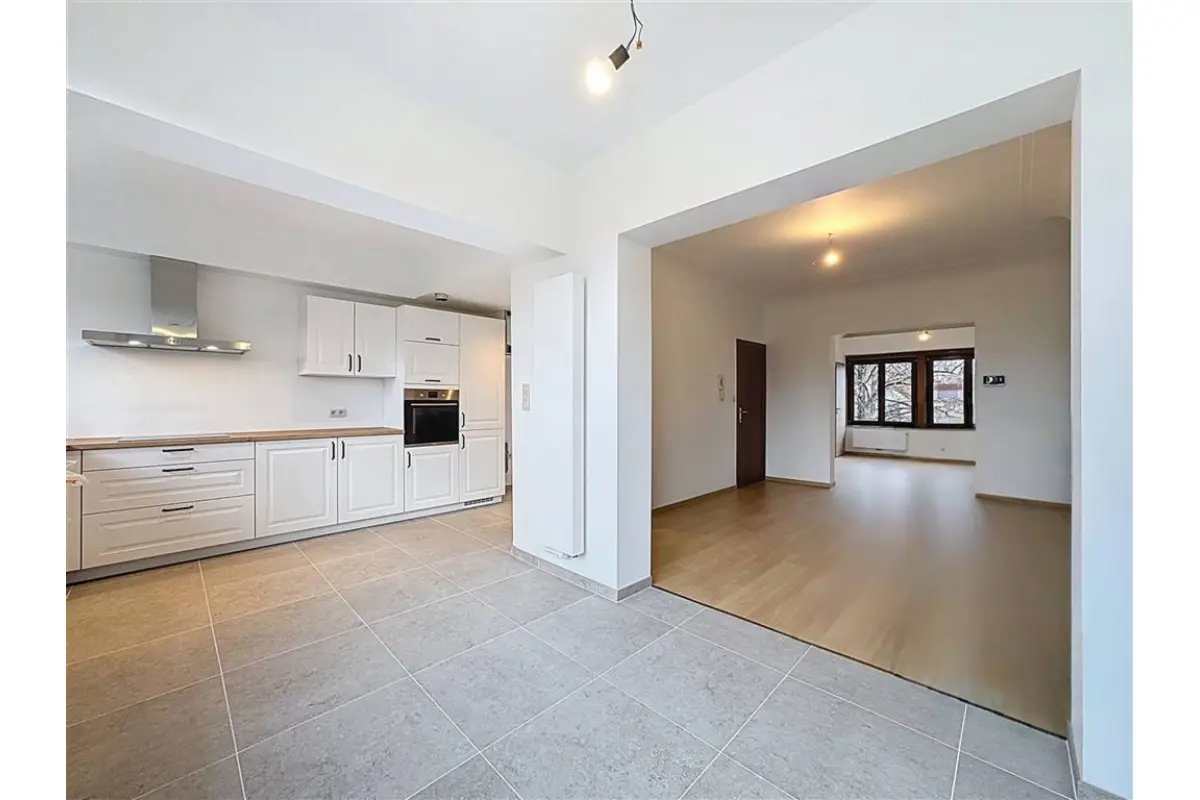 Appartement te  huur in Sint-Pieters-Woluwe 1150 1850.00€ 3 slaapkamers 140.00m² - Zoekertje 669867