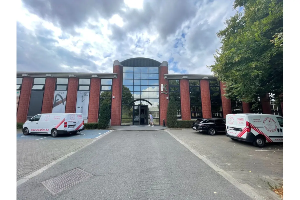 Appartementsgebouw te  koop in Anderlecht 1070 795000.00€  slaapkamers 555.00m² - Zoekertje 671644