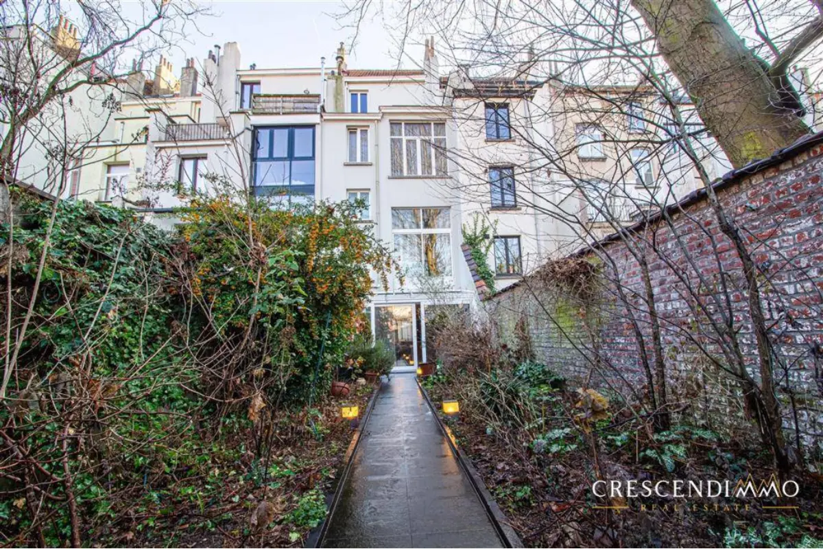 Immeuble de rapport - Immeuble à appartement à vendre à Ixelles 1050 785000.00€ 4 chambres 320.00m² - annonce 672244