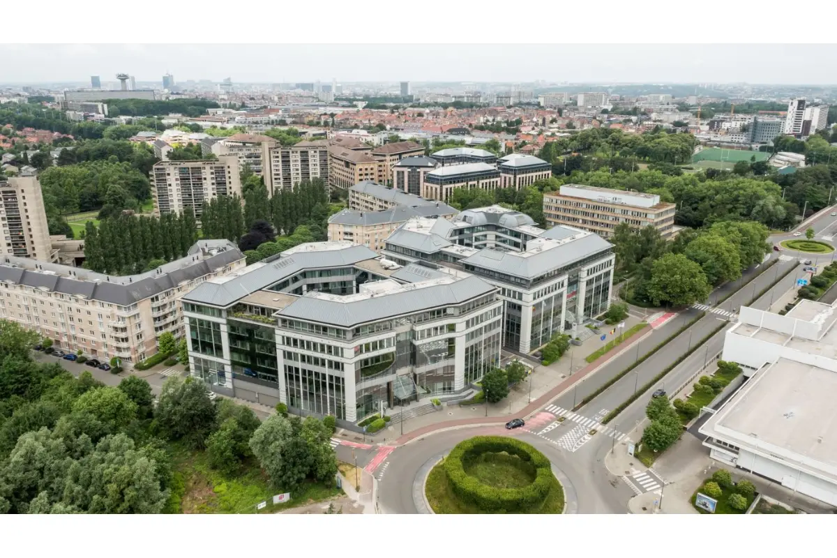 Handelszaak te  koop in Sint-Lambrechts-Woluwe 1200 450000.00€  slaapkamers 293.00m² - Zoekertje 671633