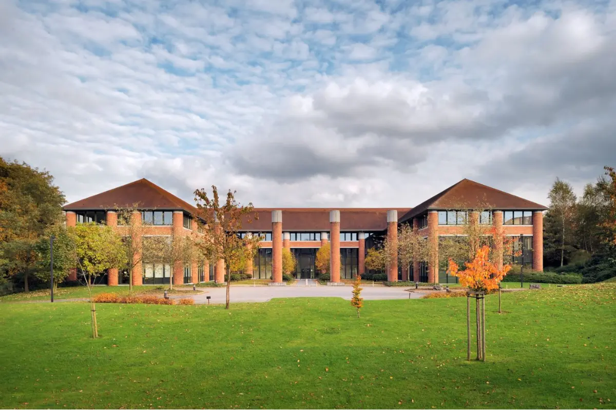 Handelszaak te  koop in Waterloo 1410 90000.00€  slaapkamers m² - Zoekertje 671636