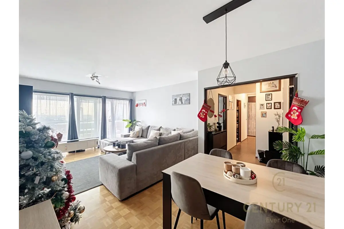 Appartement te  koop in Schaarbeek 1030 285000.00€ 2 slaapkamers 84.00m² - Zoekertje 672161