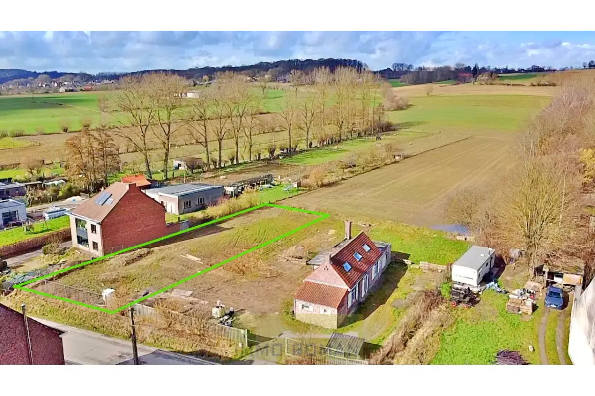 Appartementsgebouw te  koop in Ronse 9600 110000.00€  slaapkamers m² - Zoekertje 671608