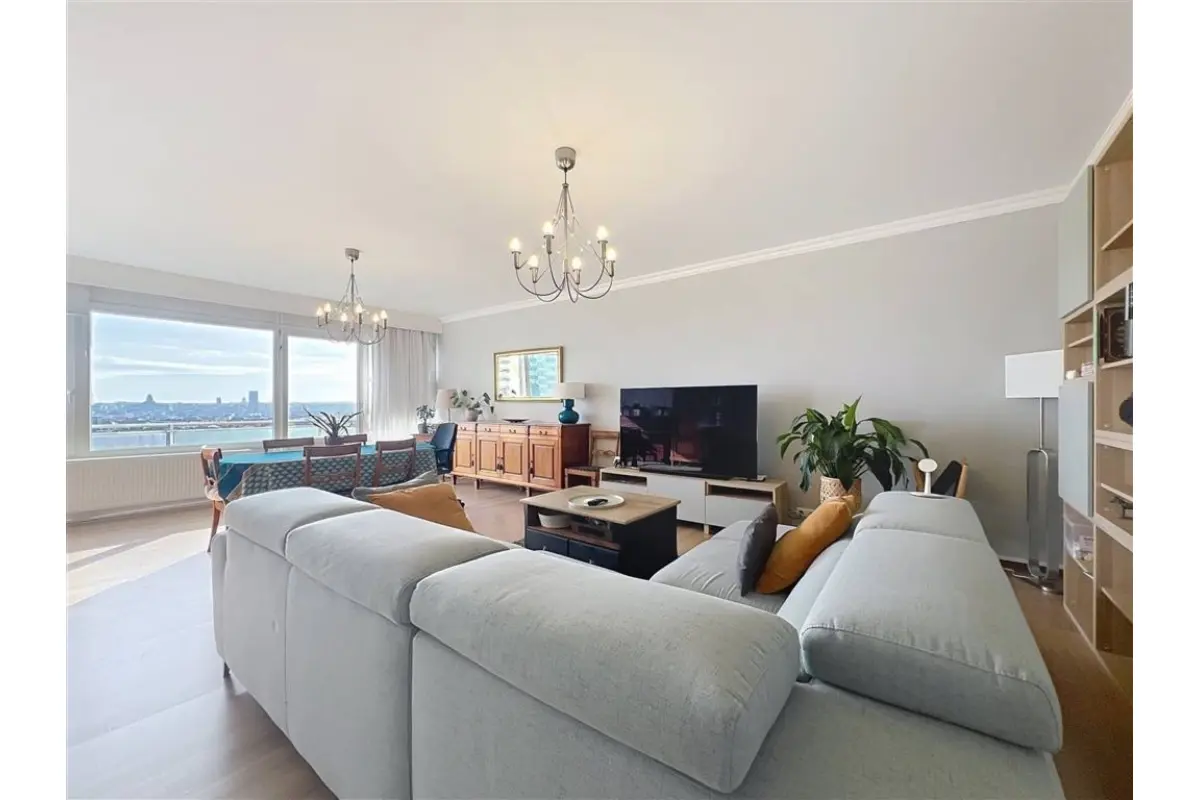 Appartement à  à Molenbeek-Saint-Jean 1080 250000.00€ 2 chambres 120.00m² - annonce 672109