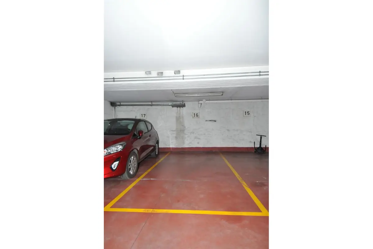 Parking à  à Uccle 1180 25000.00€  chambres m² - annonce 671762