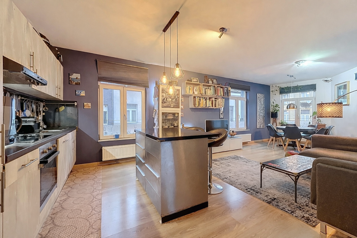 Appartement à vendre à Saint-Josse-ten-Noode 1210 315000.00€ 2 chambres 107.00m² - annonce 671773