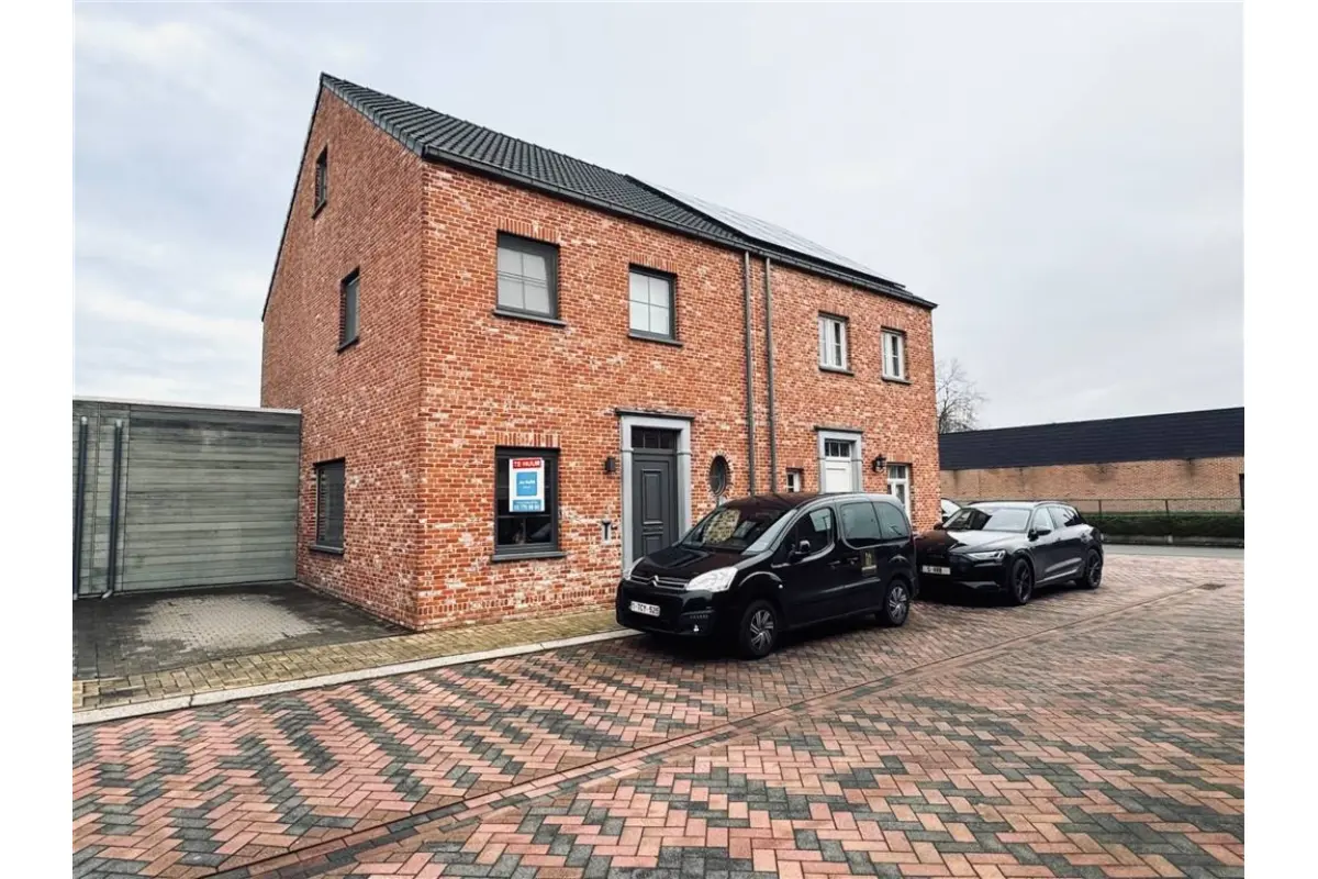 Huis te  huur in Sint-Gillis-Waas 9170 1200.00€ 3 slaapkamers 192.00m² - Zoekertje 673179