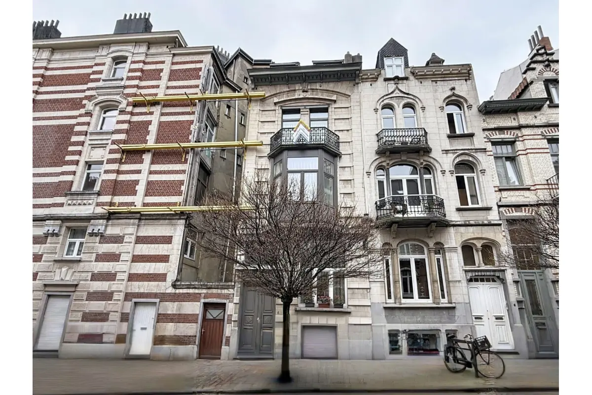 Immeuble mixte à vendre à Schaerbeek 1030 649000.00€ 4 chambres 220.00m² - annonce 672839