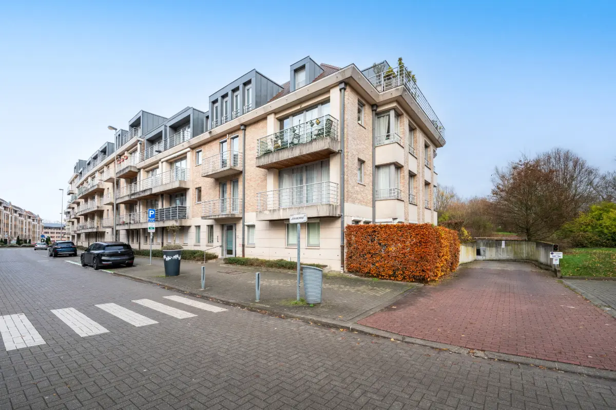 Rez-de-chaussée à vendre à Woluwe-Saint-Lambert 1200 615000.00€ 3 chambres 150.00m² - annonce 672758