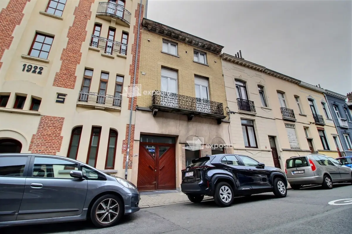 Immeuble mixte à vendre à Schaerbeek 1030 395000.00€ 3 chambres 195.00m² - annonce 672772