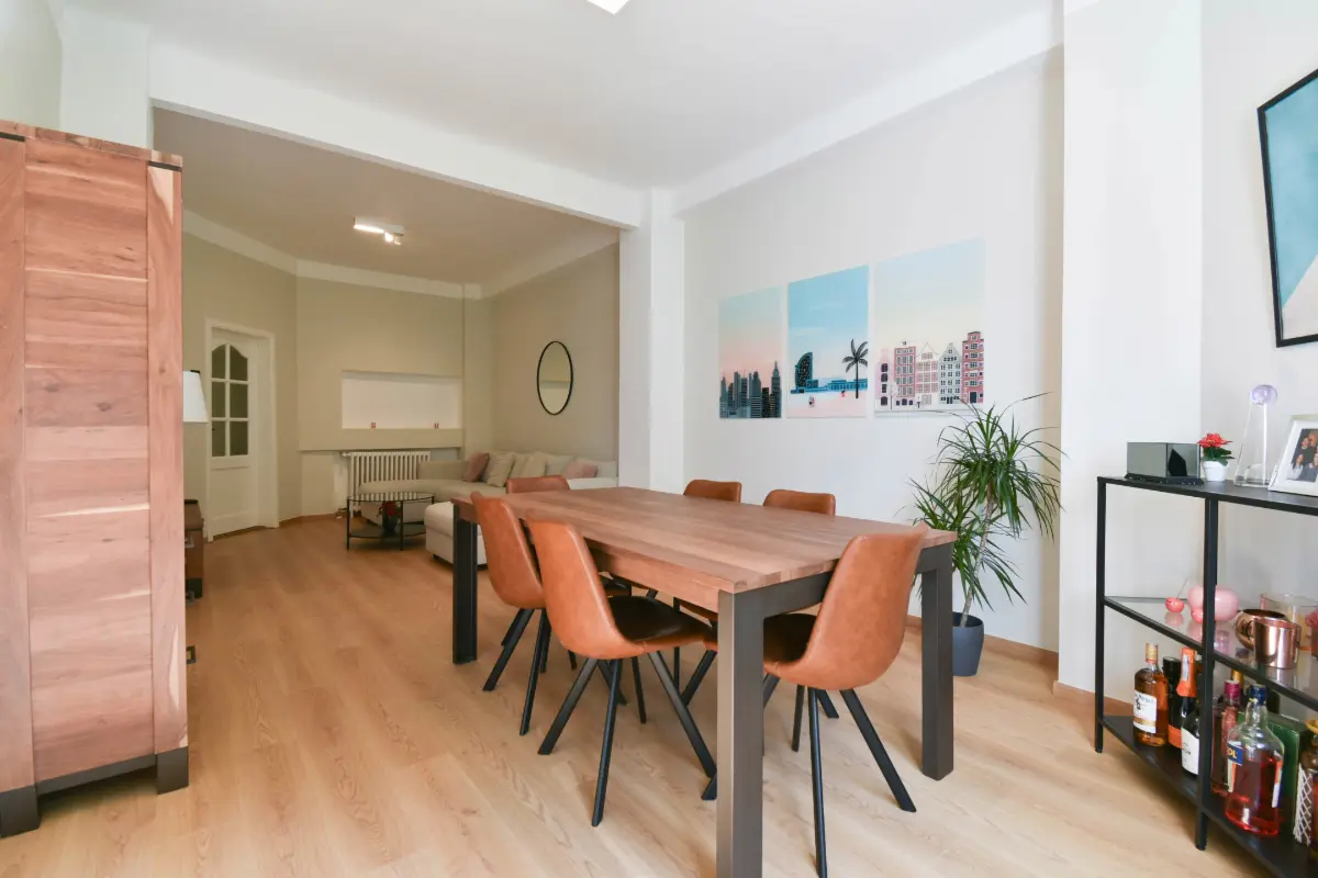 Rez-de-chaussée à  à Schaerbeek 1030 270000.00€ 2 chambres 113.00m² - annonce 672877