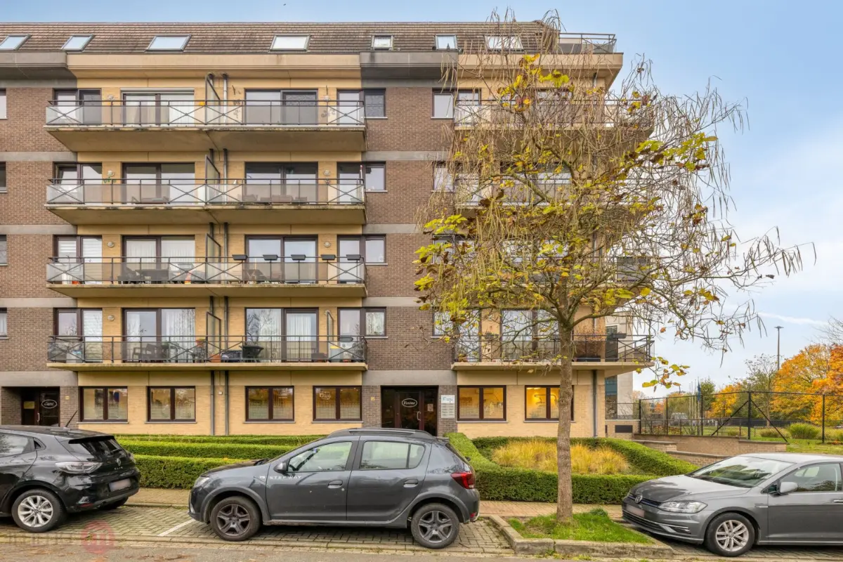 Appartement te  koop in Anderlecht 1070 320000.00€ 2 slaapkamers 95.00m² - Zoekertje 672452