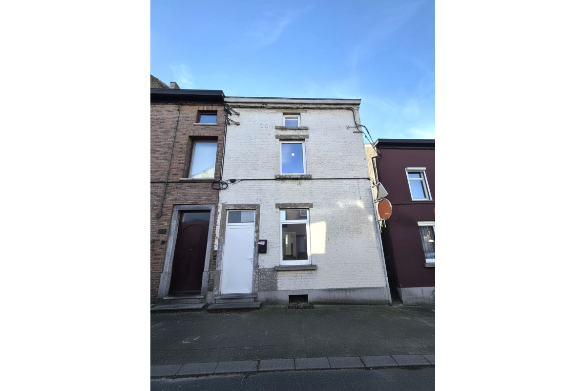 Huis te  huur in Charleroi 6000 1200.00€ 3 slaapkamers 175.00m² - Zoekertje 672796