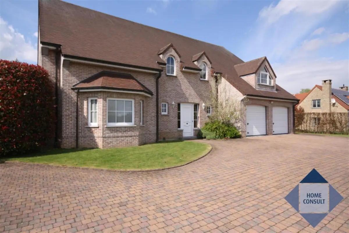 Huis te  huur in Overijse 3090 2800.00€ 6 slaapkamers m² - Zoekertje 672350