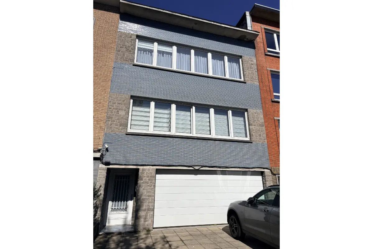 Mixgebouw te  koop in Sint-Jans-Molenbeek 1080 579000.00€ 2 slaapkamers 240.00m² - Zoekertje 672936