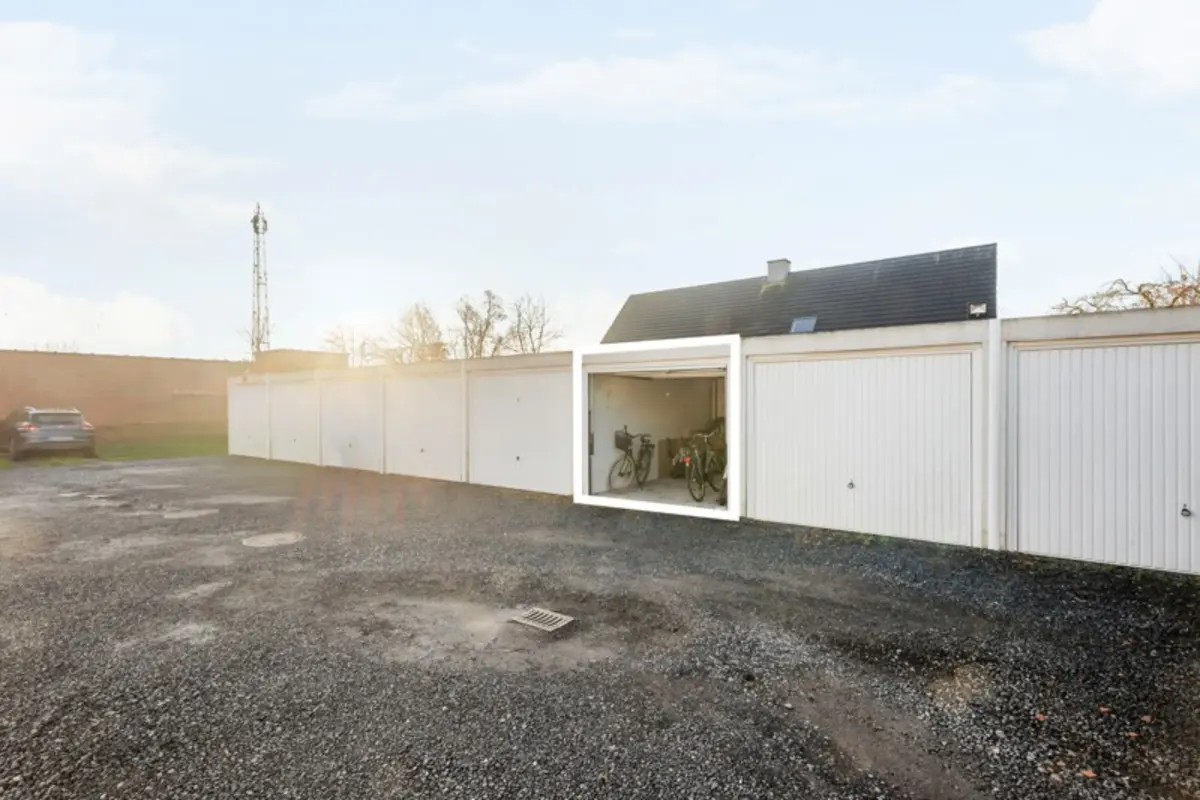 Parking & garage te  koop in Bissegem 8501 35000.00€  slaapkamers m² - Zoekertje 673581