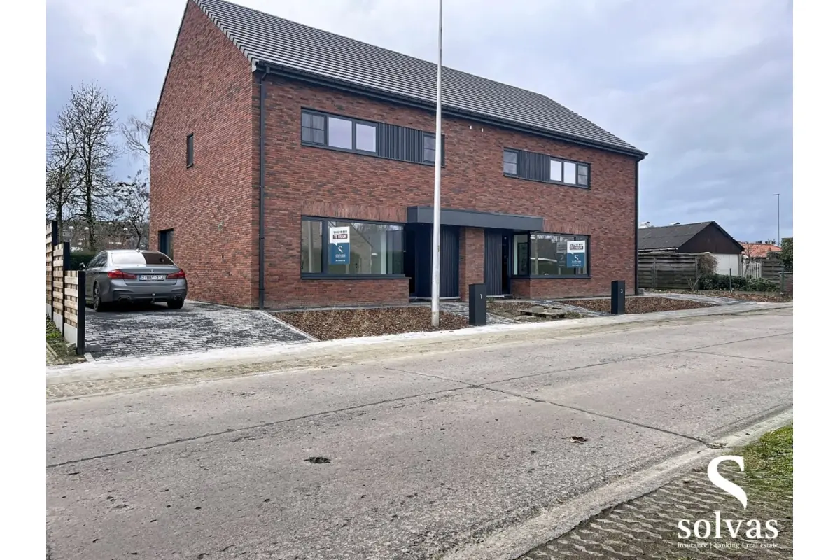 Villa à louer à Aalter 9880 1380.00€ 3 chambres m² - annonce 673258