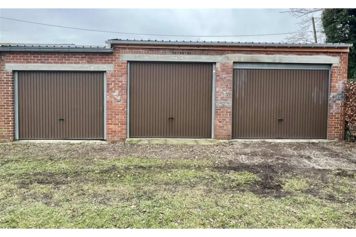 Parking & garage te  koop in Jumet 6040 60000.00€  slaapkamers m² - Zoekertje 674233