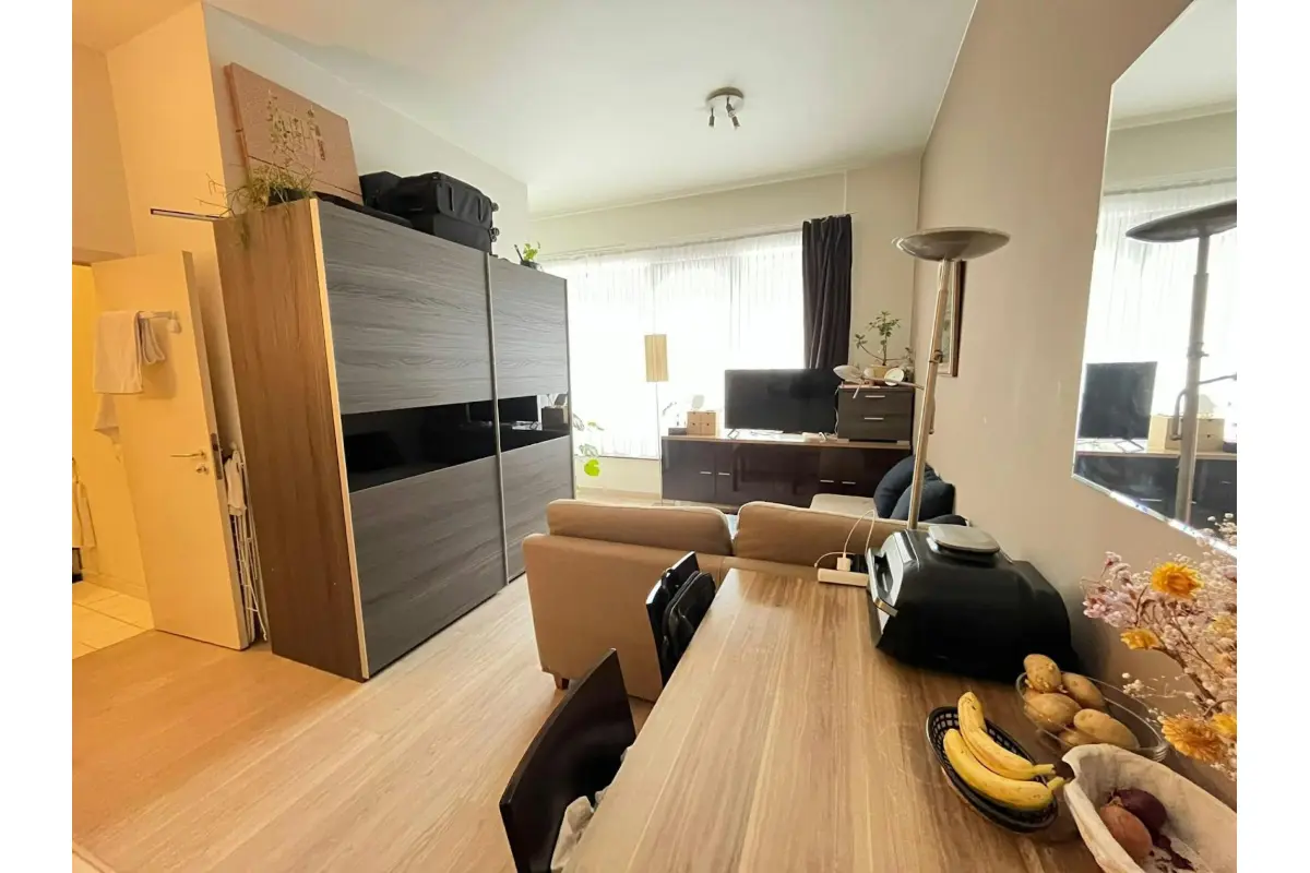 Huis te  huur in Brussel 1000 800.00€ 1 slaapkamers m² - Zoekertje 673300