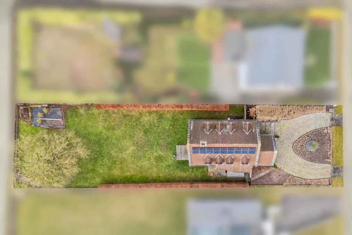 Handelszaak te  koop in Denderleeuw 9470 880000.00€  slaapkamers 342.00m² - Zoekertje 673414