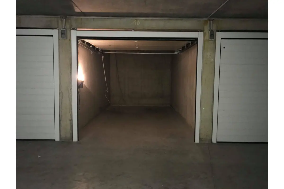 Box à louer à Heist-aan-Zee 8301 108.00€  chambres m² - annonce 673870