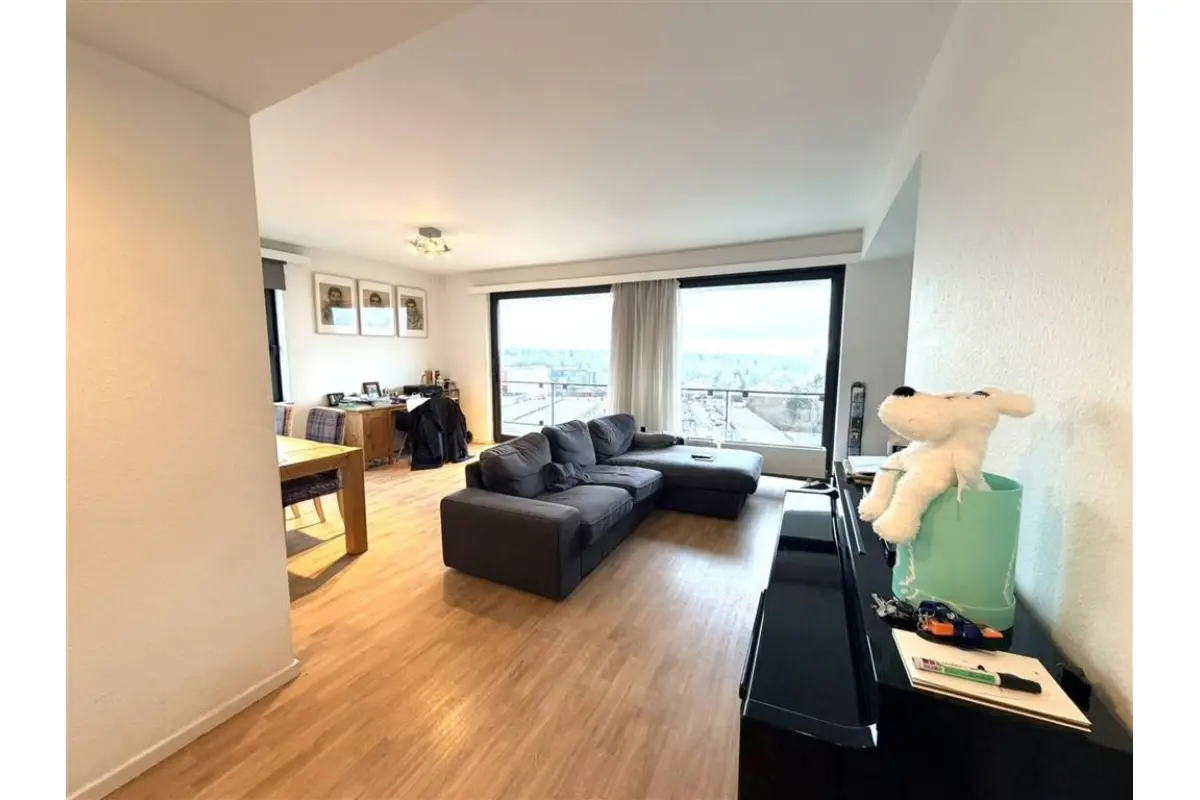 Appartement te  in Ukkel 1180 330000.00€ 3 slaapkamers 100.00m² - Zoekertje 674121