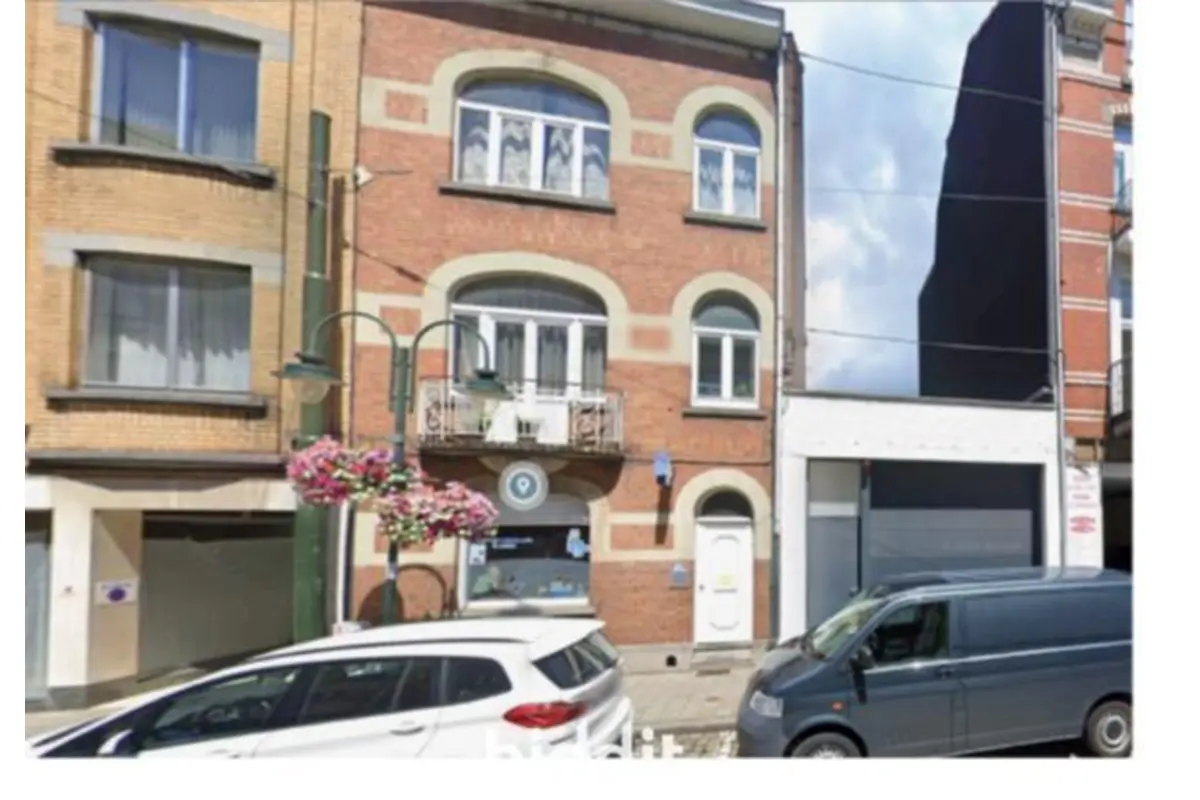 Handelszaak te  koop in Sint-Agatha-Berchem 1082 200000.00€  slaapkamers m² - Zoekertje 674058