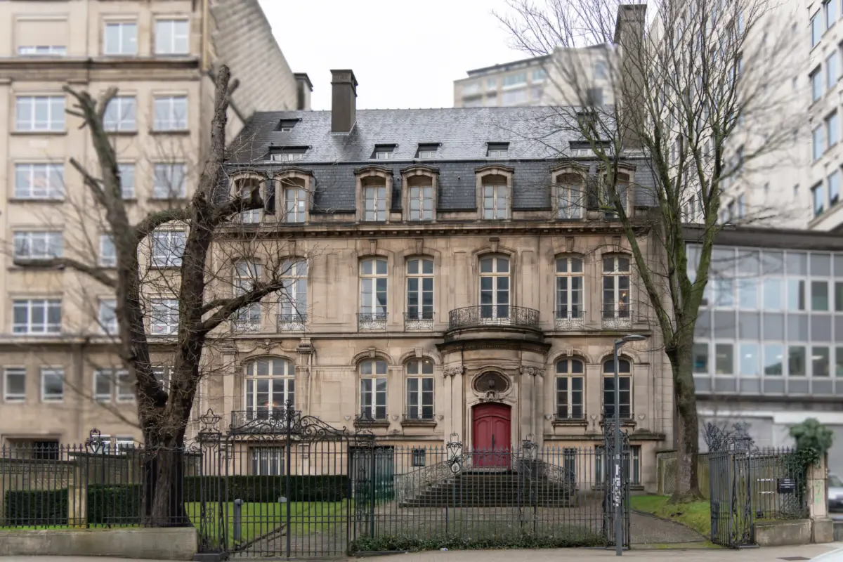 Commerce à  à Saint-Josse-ten-Noode 1210 5000000.00€  chambres 3255.00m² - annonce 674318