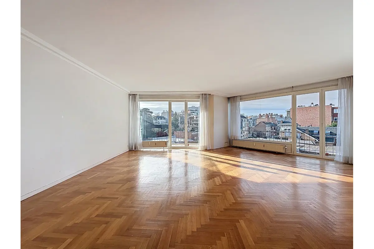 Appartement te  huur in Ukkel 1180 1600.00€ 2 slaapkamers 117.00m² - Zoekertje 673735