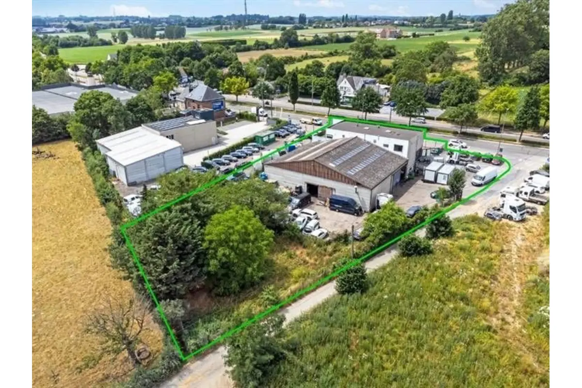 Handelszaak te  koop in Oudenaken 1600 0.00€  slaapkamers 750.00m² - Zoekertje 674659