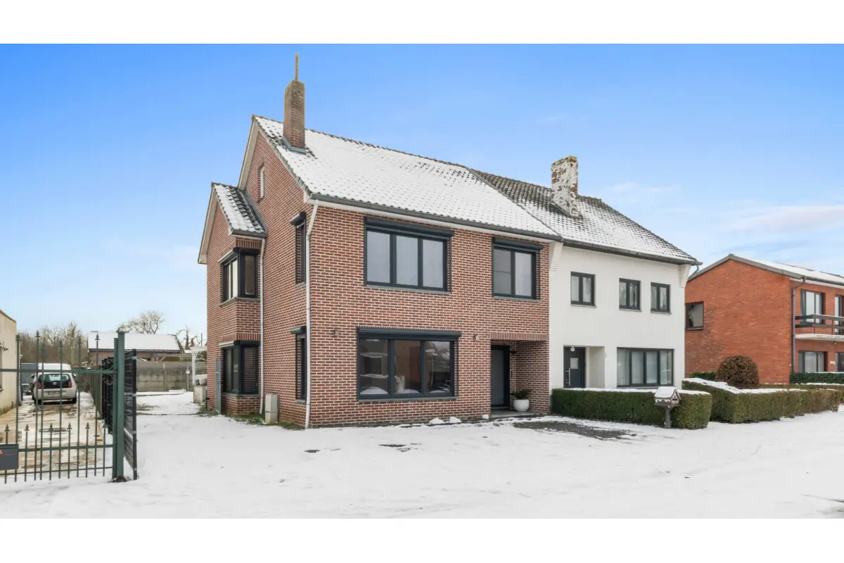 Maison à vendre à Dilsen-Stokkem 3650 349000.00€ 4 chambres 211.00m² - annonce 674637