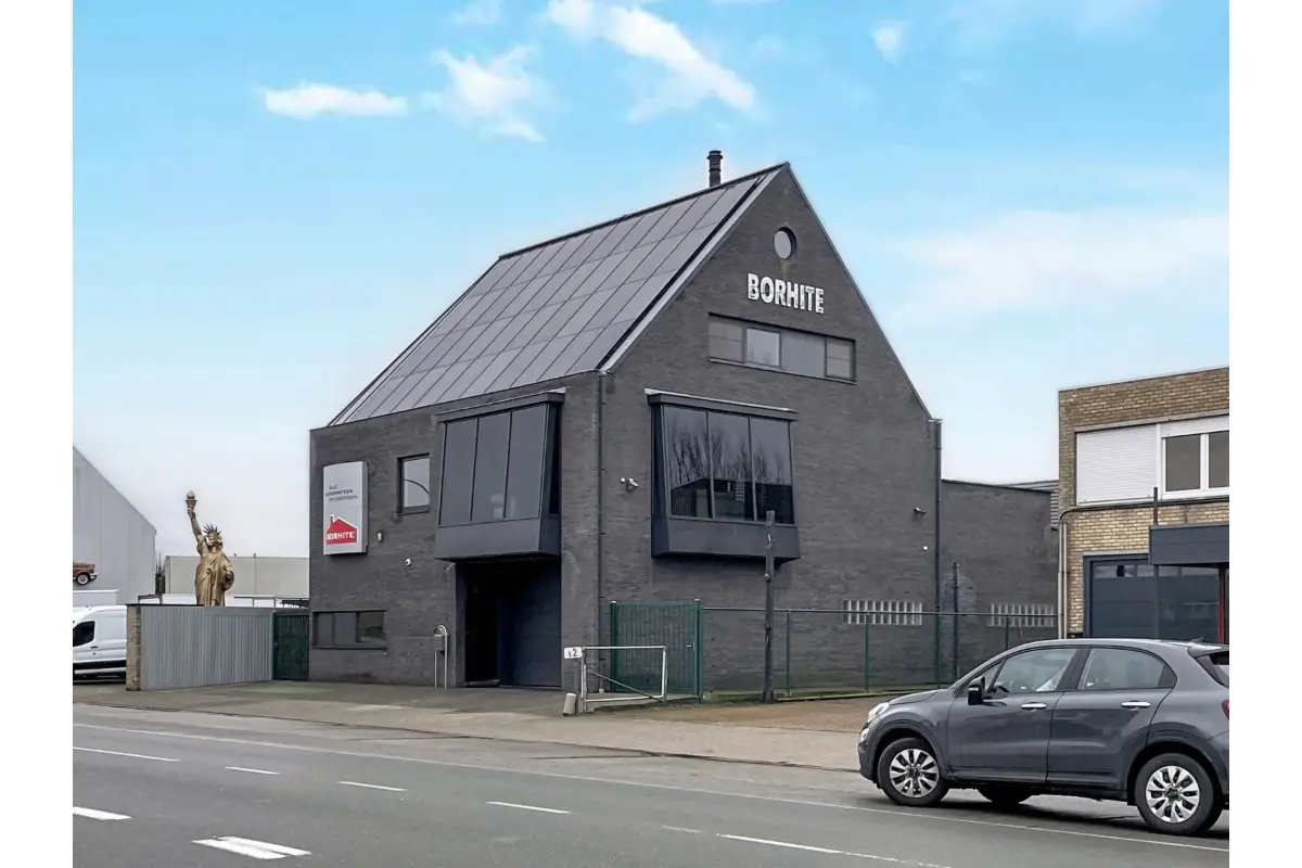 Handelszaak te  koop in Zedelgem 8210 895000.00€  slaapkamers 483.00m² - Zoekertje 674649