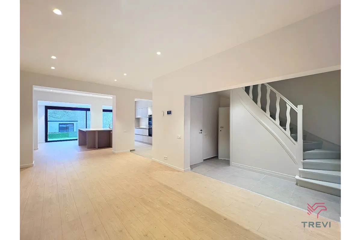 Maison à louer à Auderghem 1160 3800.00€ 5 chambres 250.00m² - annonce 675664