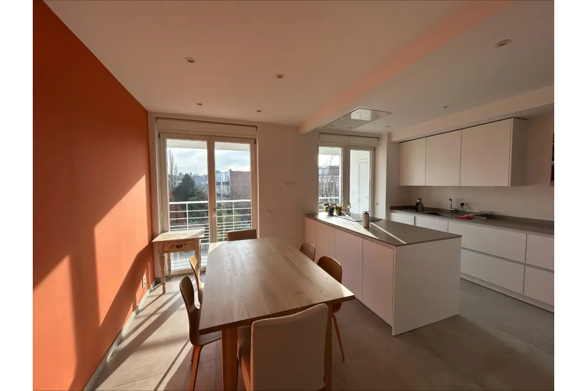 Appartement à  à Bruxelles 1000 2500.00€ 3 chambres 162.00m² - annonce 675065