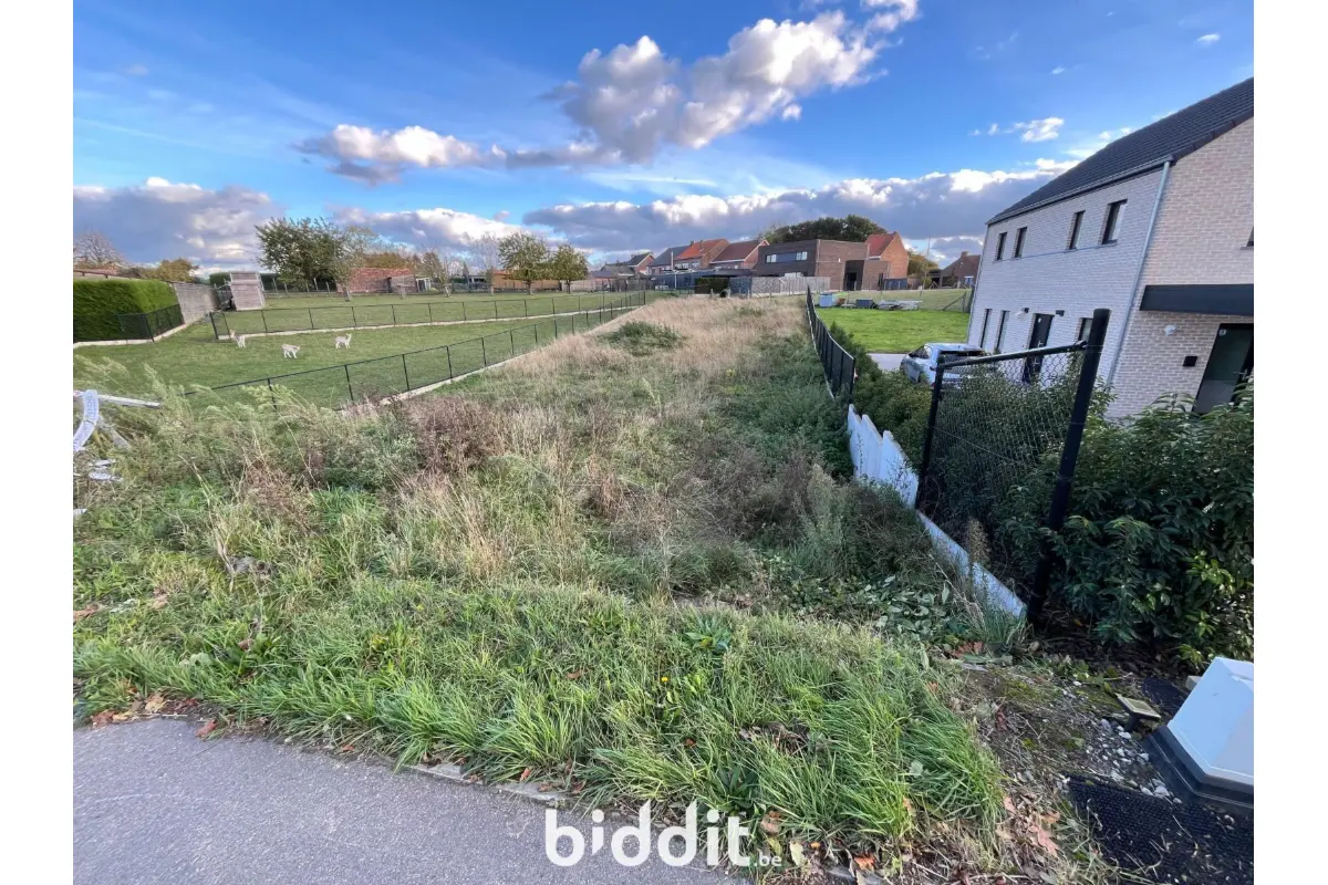 Grond te  koop in Oetingen 1755 110000.00€  slaapkamers m² - Zoekertje 675405