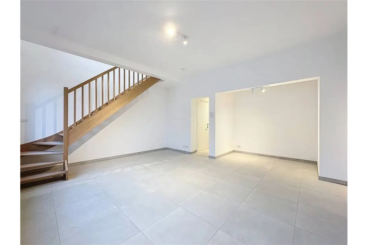 Duplex te  in Ukkel 1180 1350.00€ 1 slaapkamers 100.00m² - Zoekertje 675264