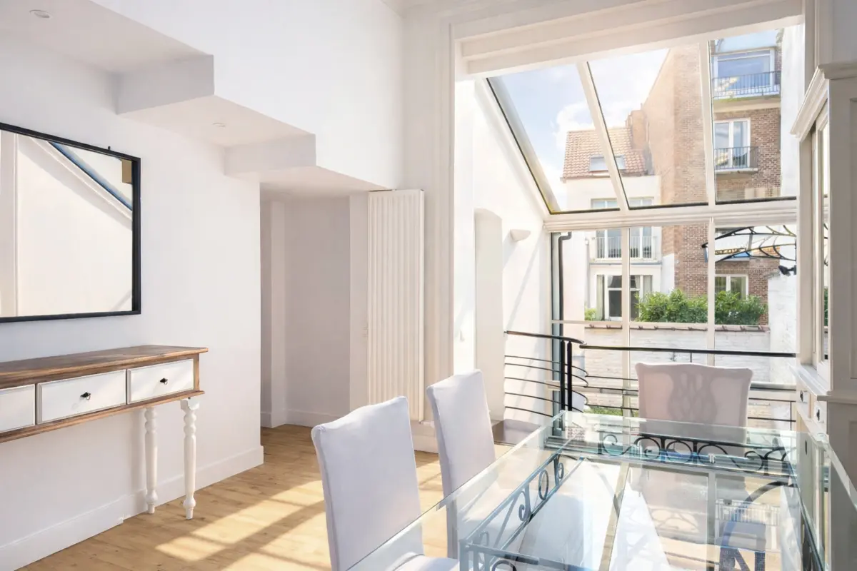 Rez-de-chaussée à louer à Woluwe-Saint-Lambert 1200 1600.00€ 2 chambres 110.00m² - annonce 674977