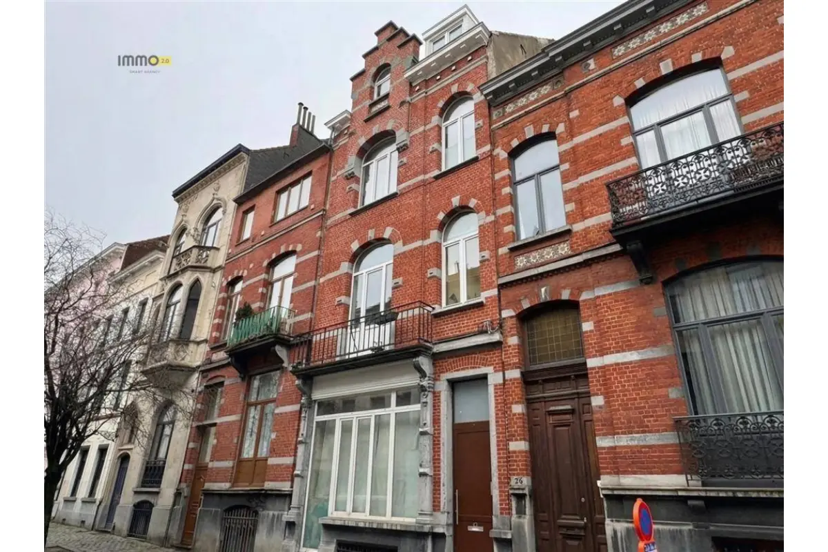 Immeuble de rapport - Immeuble à appartement à vendre à Saint-Gilles 1060 725000.00€ 4 chambres 233.00m² - annonce 675557