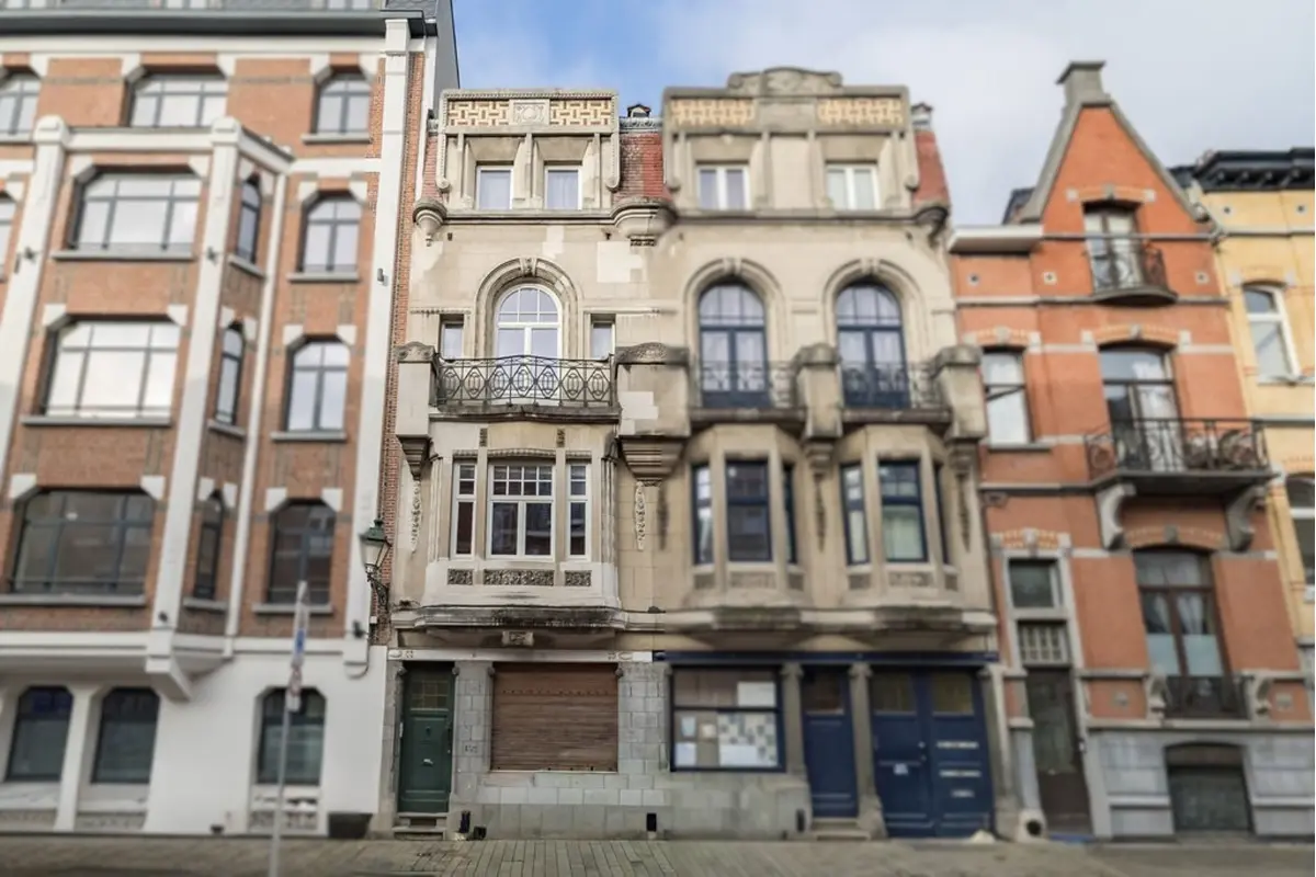 Immeuble mixte à vendre à Etterbeek 1040 689000.00€ 5 chambres 237.00m² - annonce 675639