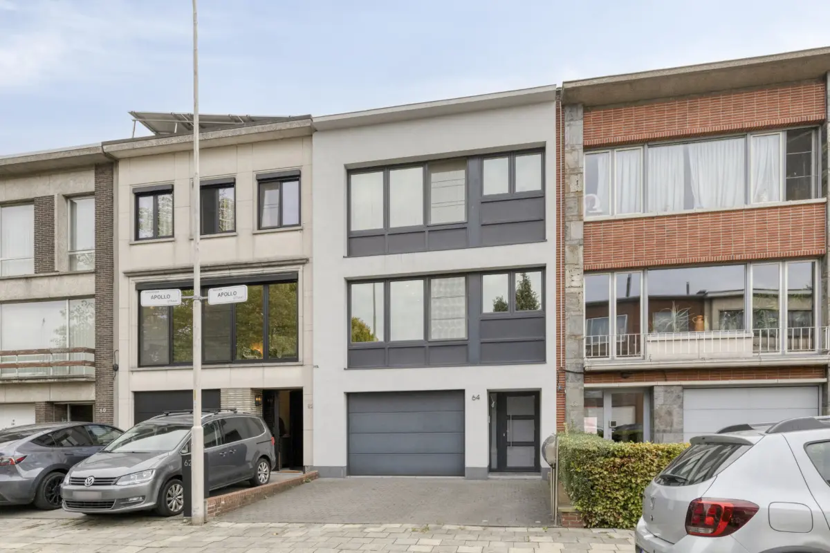 Appartement te  koop in Berchem 2600 275000.00€ 2 slaapkamers 84.00m² - Zoekertje 674983