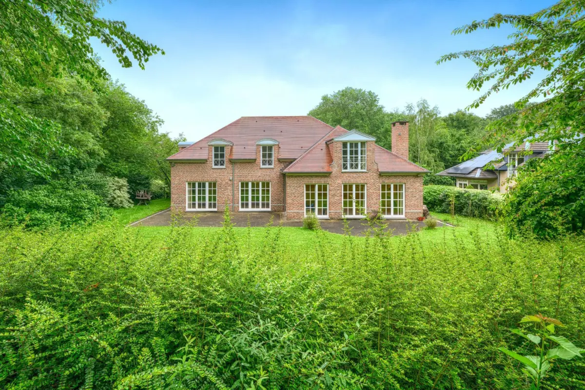 Villa à louer à Kraainem 1950 3900.00€ 5 chambres 505.00m² - annonce 676122