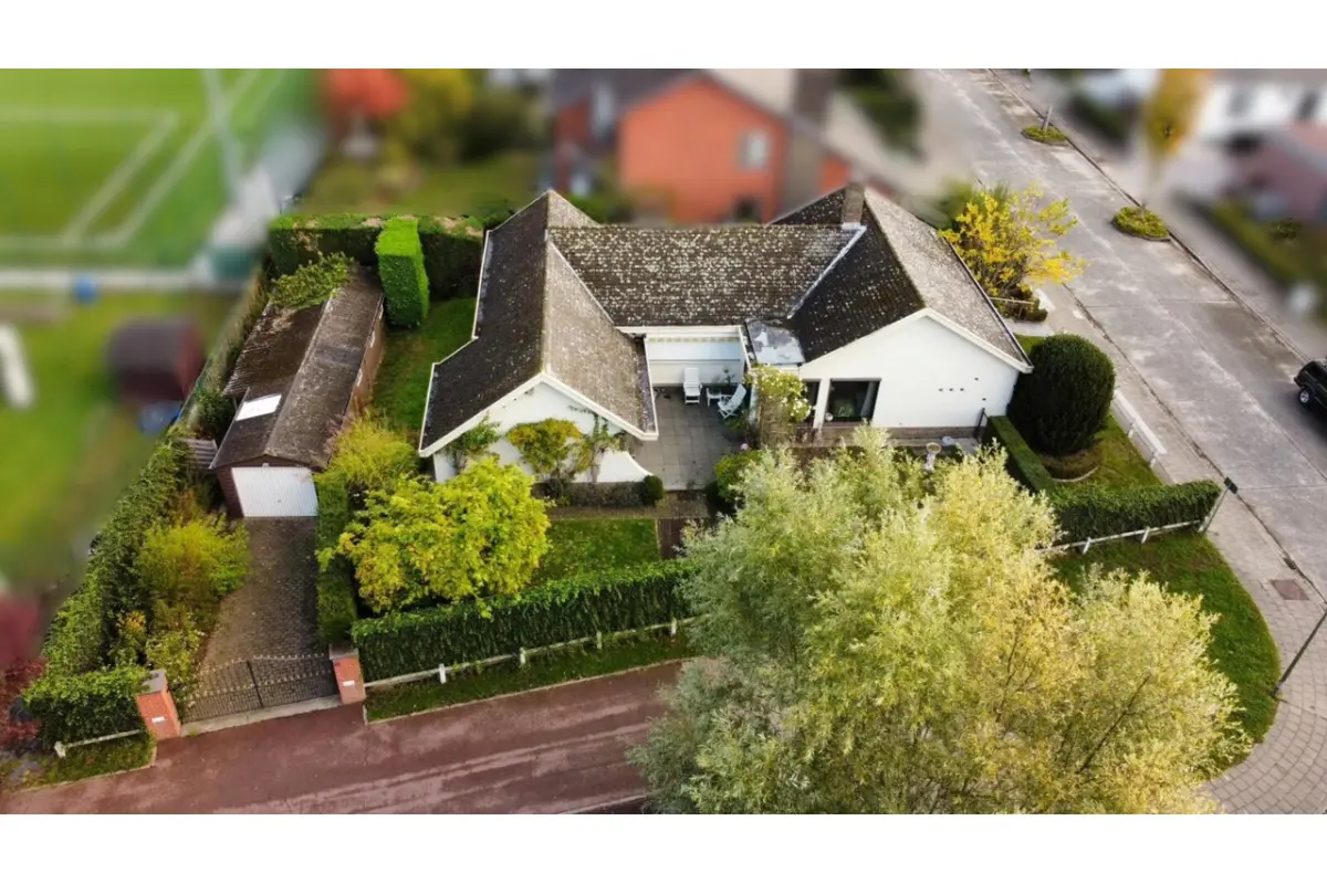 Maison à vendre à Sint-Andries 8200 429000.00€ 4 chambres 154.00m² - annonce 675819