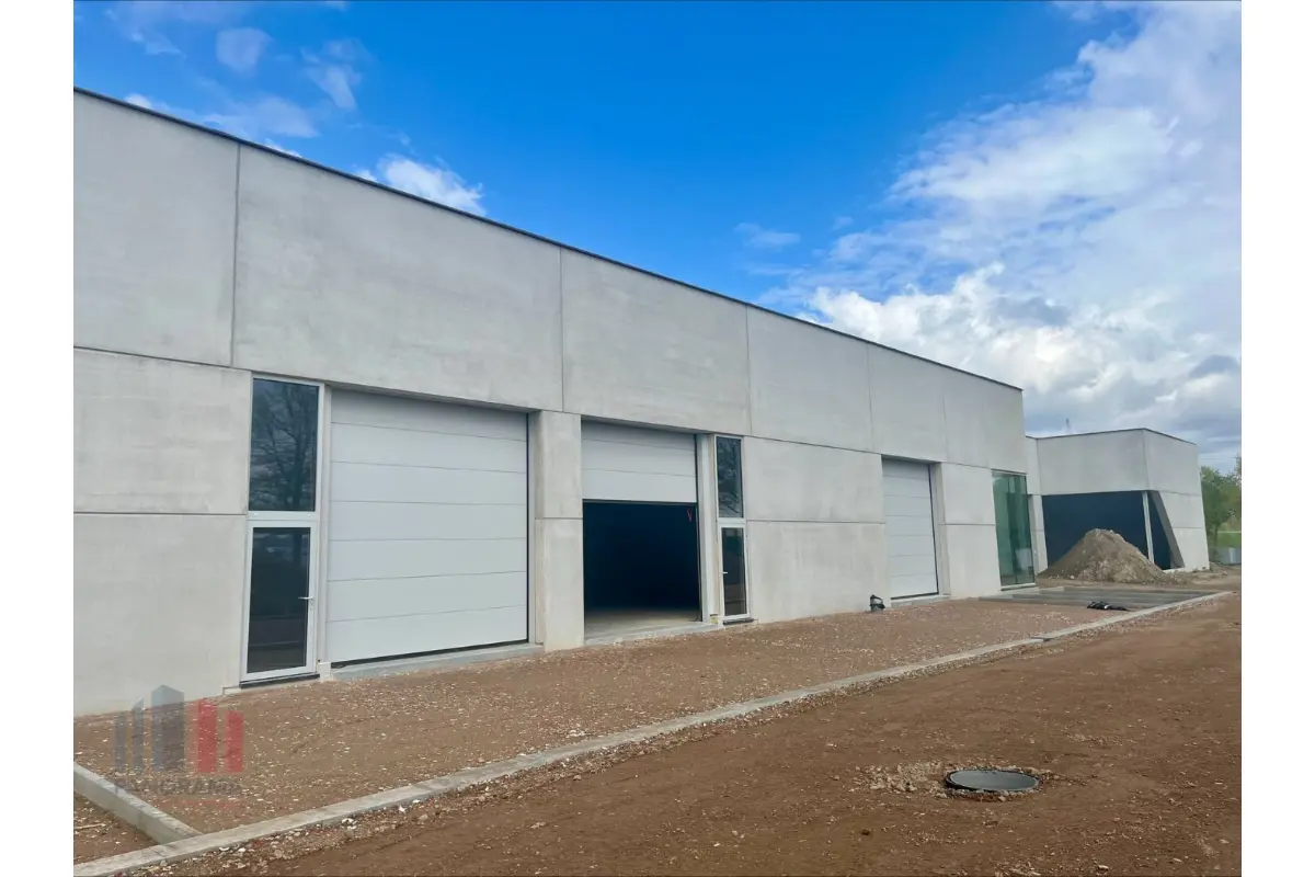 Commerce à vendre à Hasselt 3500 1134000.00€  chambres 840.00m² - annonce 675979