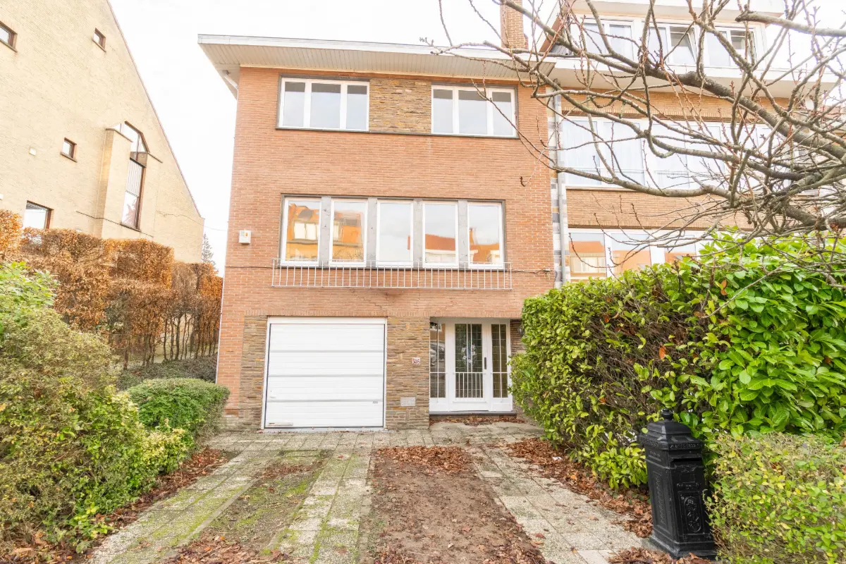 Maison à louer à Auderghem 1160 2400.00€ 4 chambres 200.00m² - annonce 676289