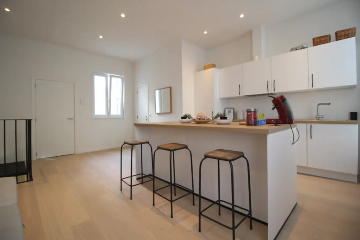 Triplex te  in Brussel 1000 950.00€ 1 slaapkamers 70.00m² - Zoekertje 676681