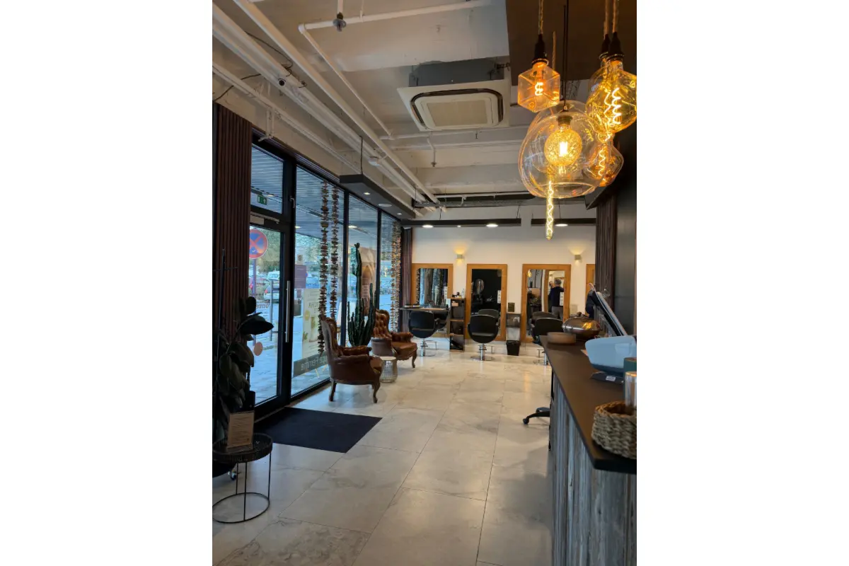 Handelszaak te  koop in Sint-Agatha-Berchem 1082 85000.00€  slaapkamers m² - Zoekertje 676361