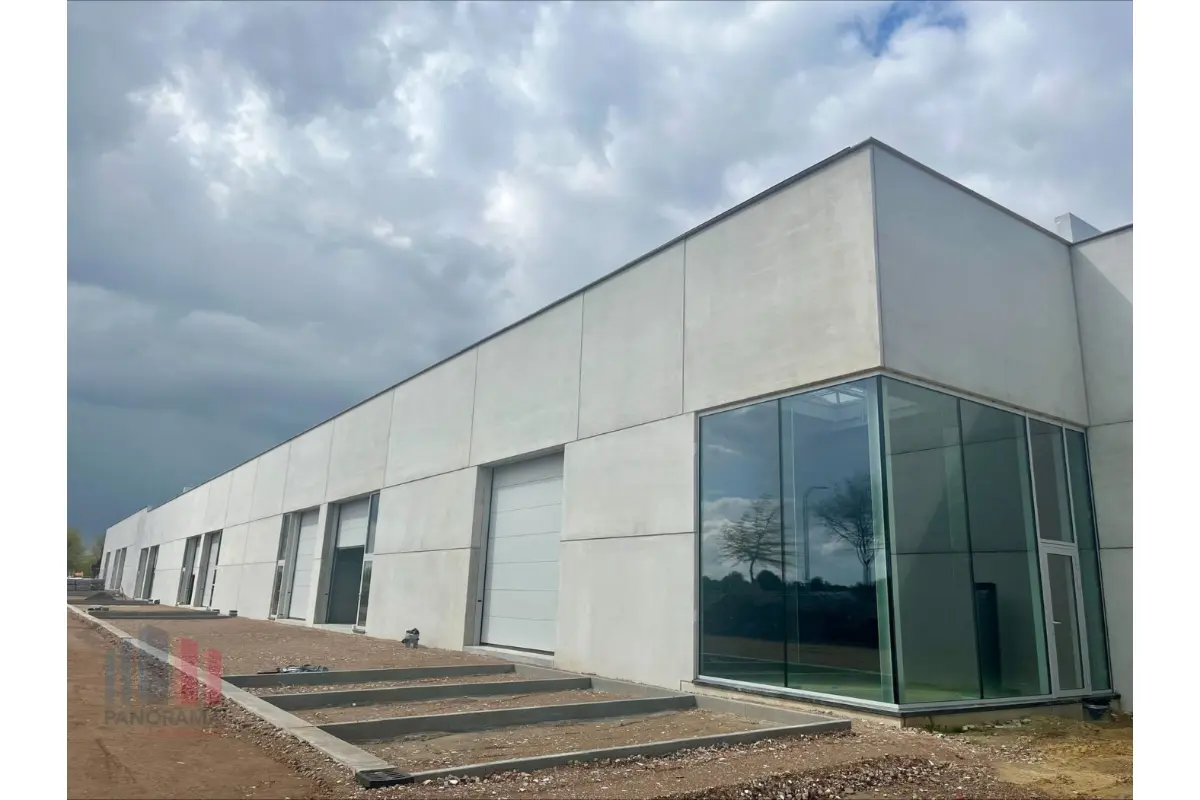 Commerce à vendre à Hasselt 3500 283500.00€  chambres 210.00m² - annonce 675981