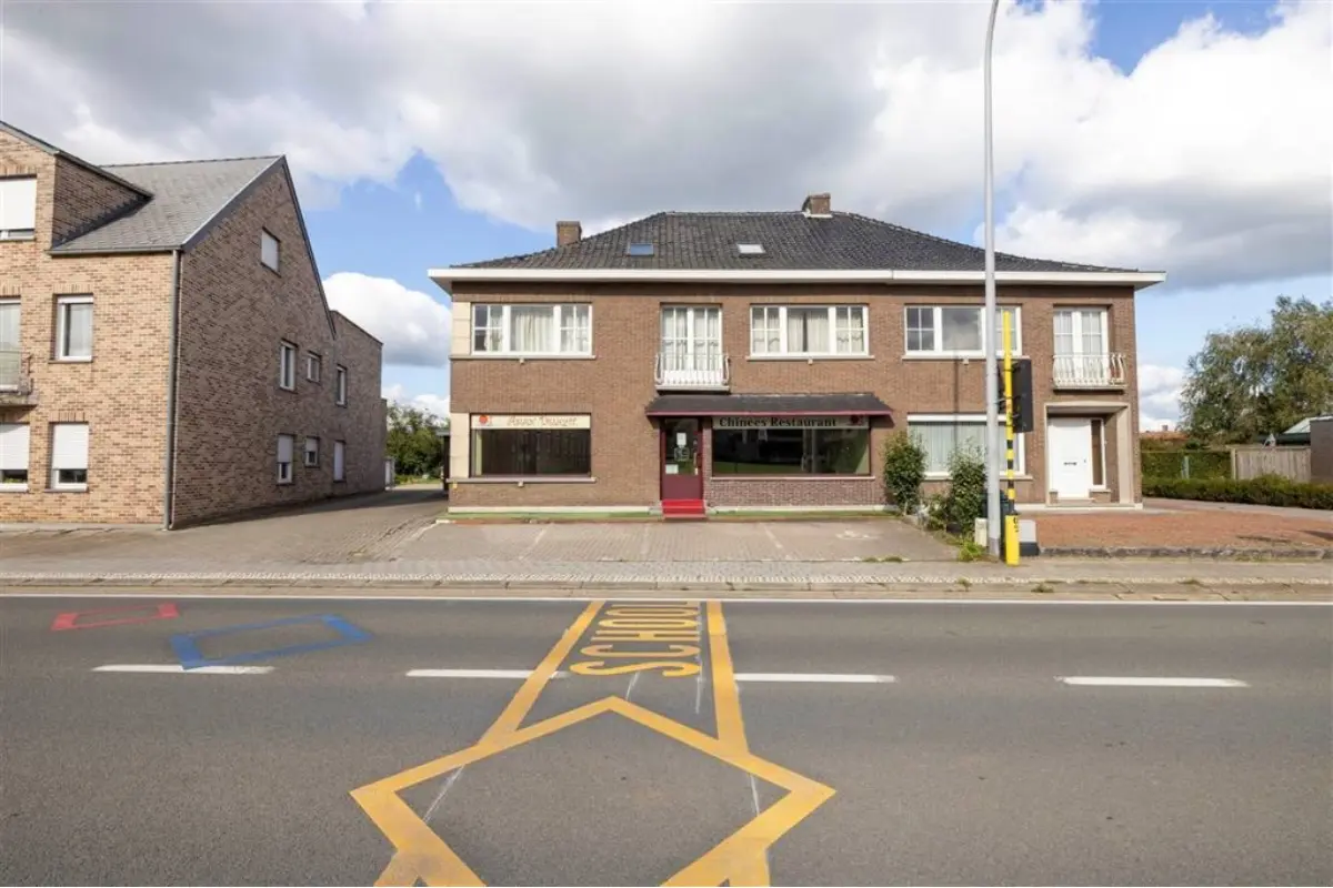 Commerce à vendre à Meerhout 2450 368000.00€ 6 chambres 381.00m² - annonce 676434