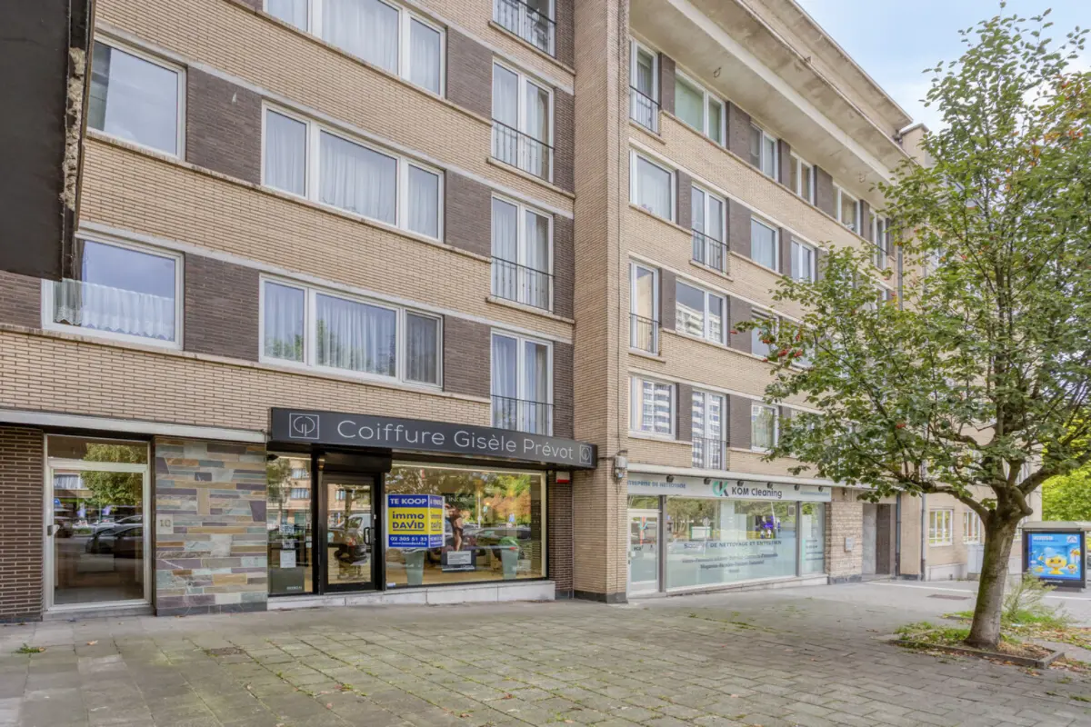 Handelszaak te  koop in Ganshoren 1083 330000.00€  slaapkamers 211.00m² - Zoekertje 677088