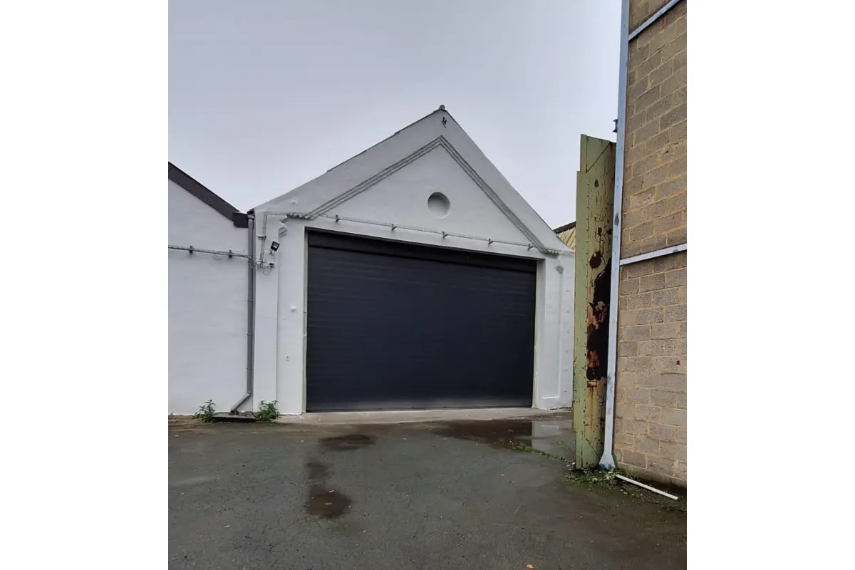 Handelszaak te  huur in Quaregnon 7390 650.00€  slaapkamers m² - Zoekertje 677448